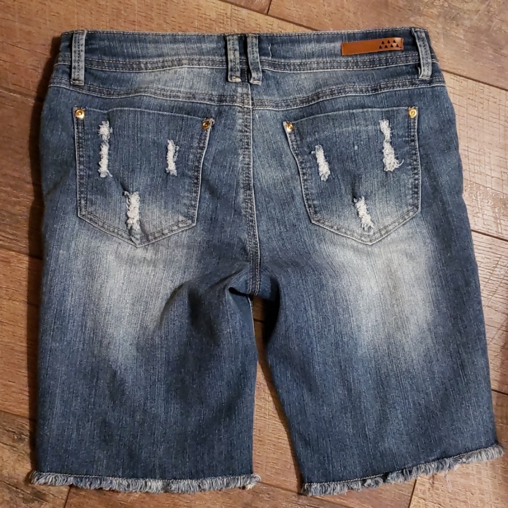 Jean shorts - Picture 3 of 5